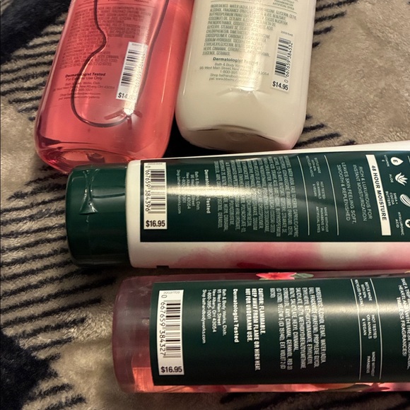 NWT Bath & Body Works Plumeria Collection - Pink and White 4 Pc Set - Picture 4 of 4